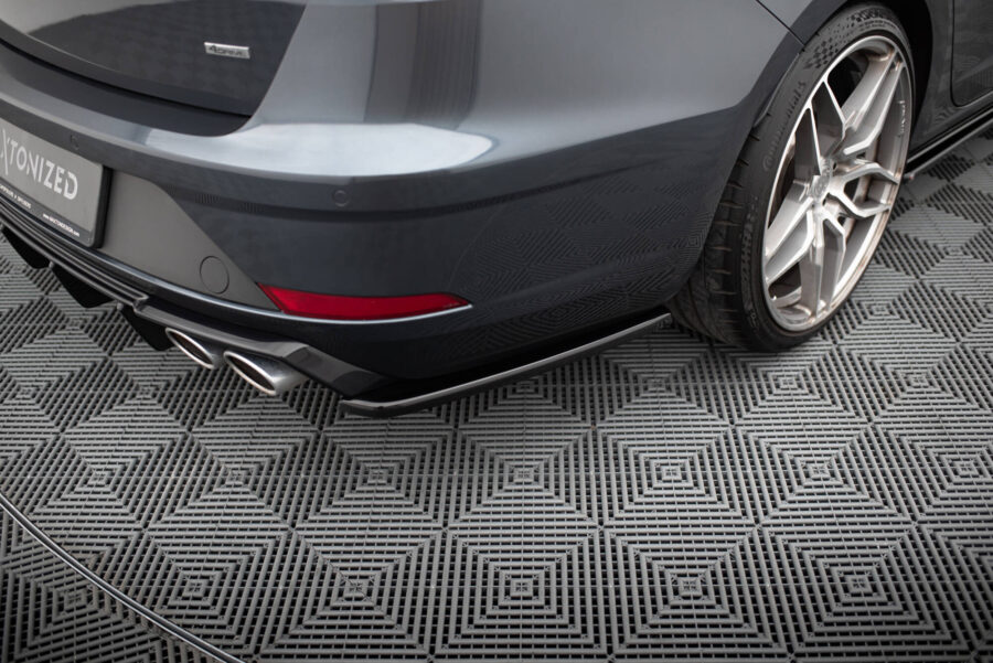 Bakre Flaps V.2 Seat Leon Cupra Mk3 FL Sportstourer – bilde 1 av 5