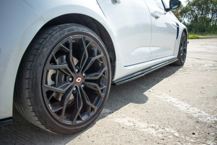 Sideskjørt Renault Megane IV RS – bilde 2 av 7