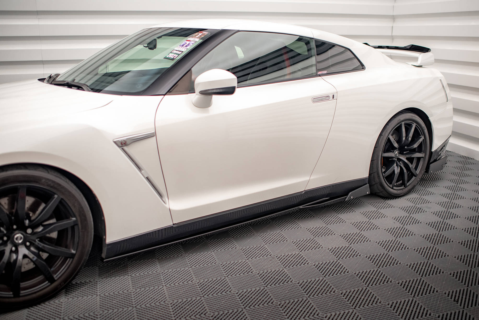 Sideskjørt Med Flaps Nissan GTR R35 Facelift