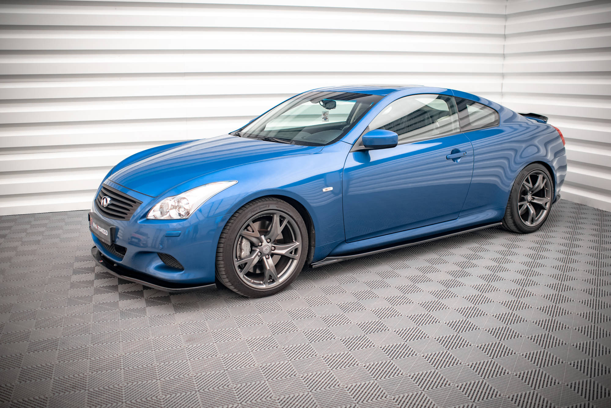 Sideskjørt Infiniti G37 Coupe - Bilde 3