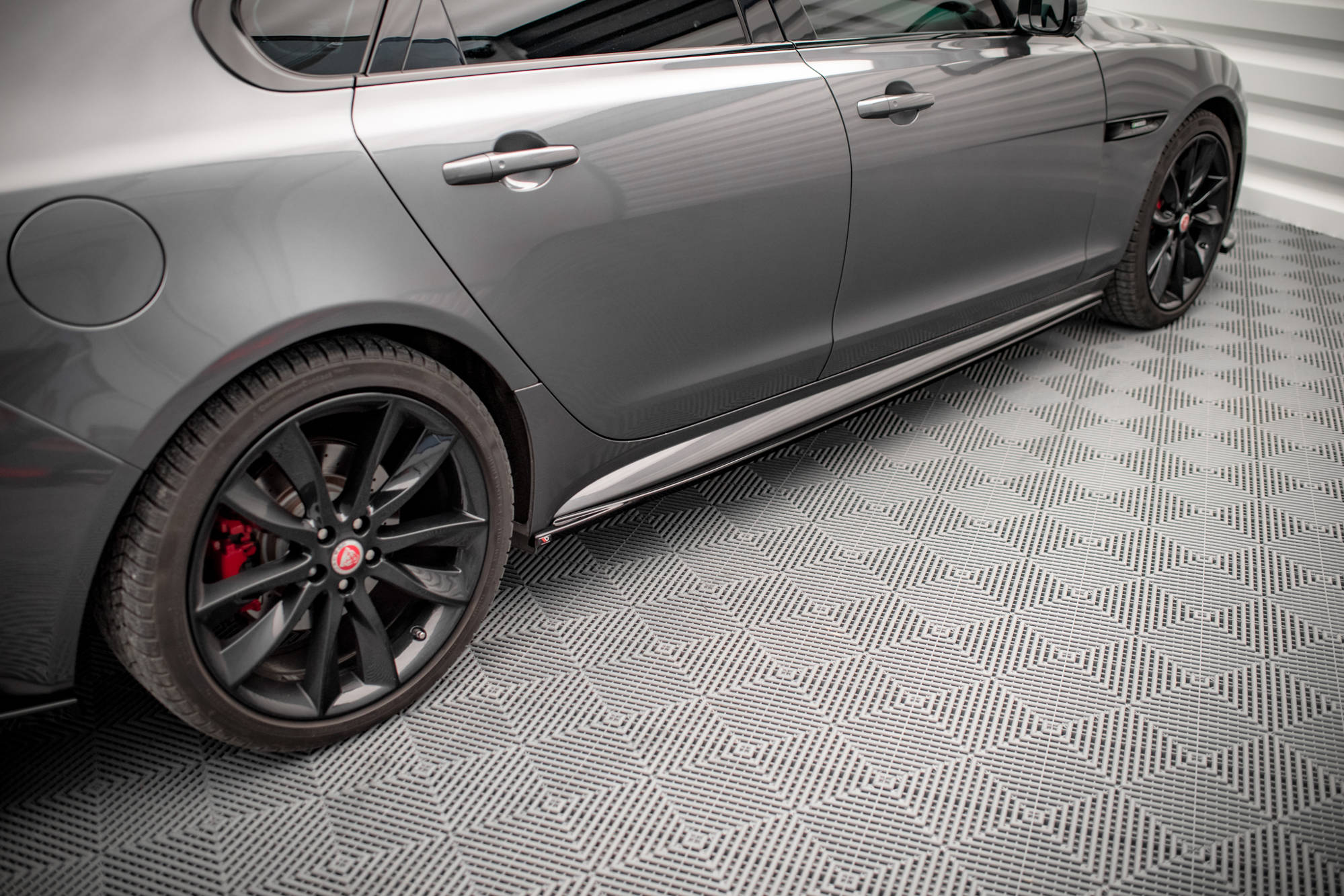 Sideskjørt Jaguar XF R-Sport Mk2 - Bilde 2
