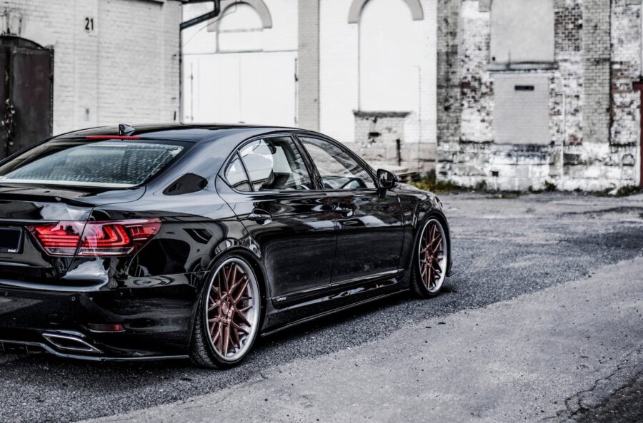 Sideskjørt Lexus LS Long Mk4 Facelift – bilde 2 av 7