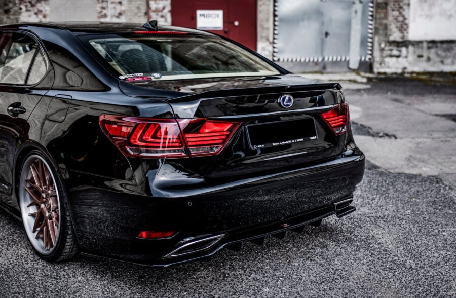 Spoiler Cap Lexus LS Mk4 Facelift – bilde 1 av 8