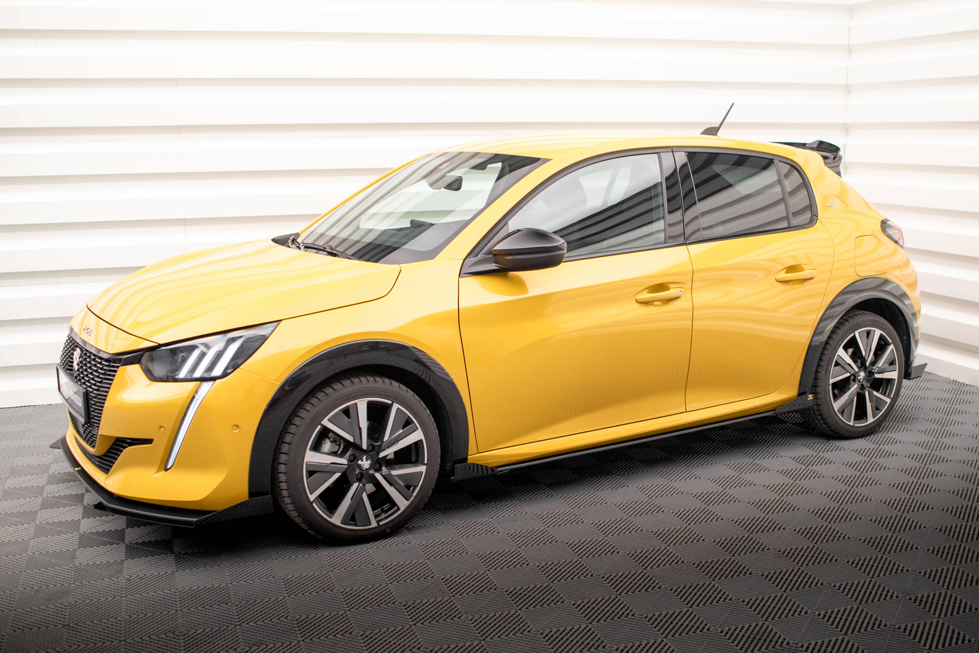 Sideskjørt Street Pro Med Flaps Peugeot 208 GT Mk2 - Bilde 2