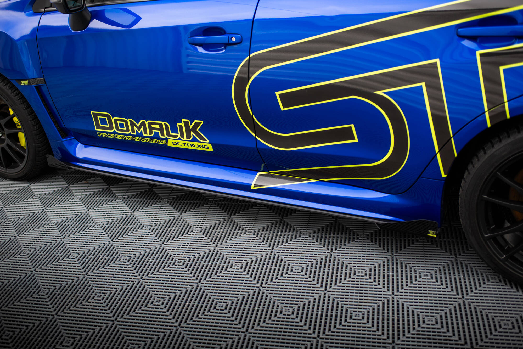 Sideskjørt Street Pro Med Flaps Subaru WRX STI Mk1 - Bilde 3