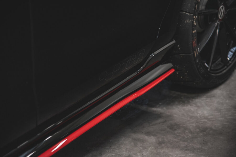 Sideskjørt VW Golf 7 GTI TCR – bilde 7 av 13