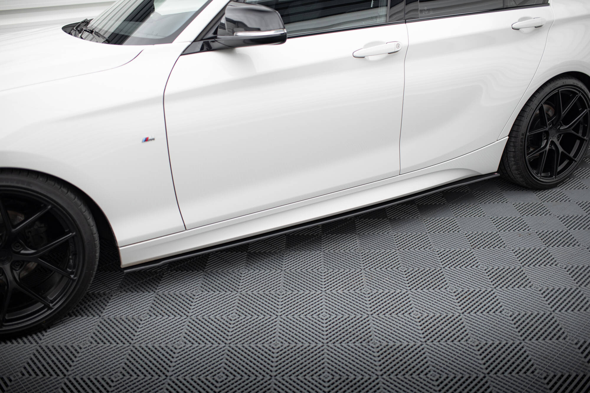 Sideskjørt Street Pro V.2 BMW 1 F20 M135i / M140i / M-Pack - Bilde 3