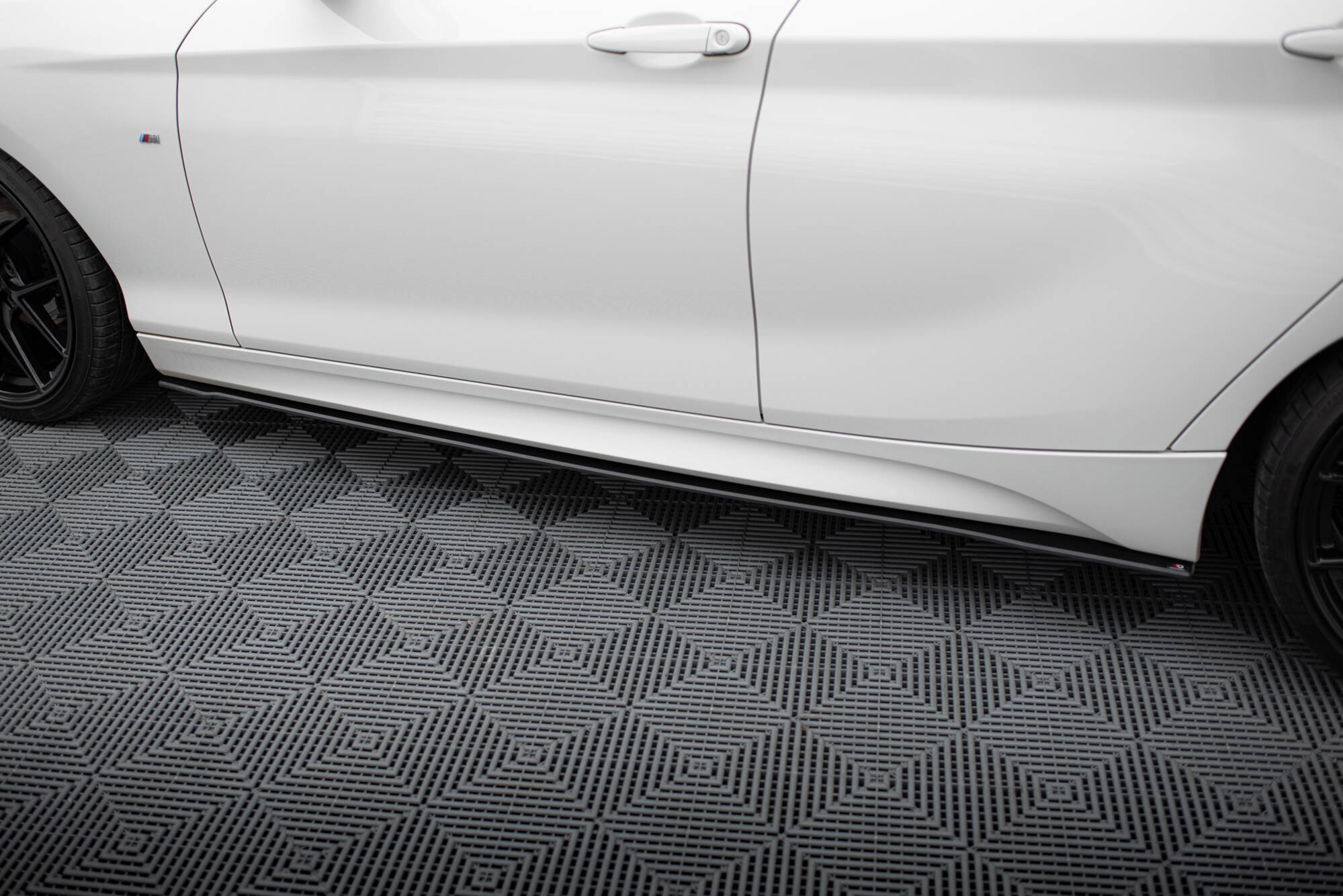 Sideskjørt Street Pro V.2 BMW 1 F20 M135i / M140i / M-Pack - Bilde 4