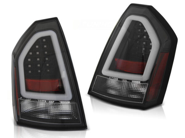 Baklykter Chrysler 300C 05-08 Sedan LED Bar Svart – bilde 2 av 2